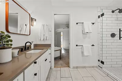 3325 NE Holladay St, Portland, OR 97232 - Photo 26
