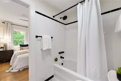 3325 NE Holladay St, Portland, OR 97232 - Photo 14