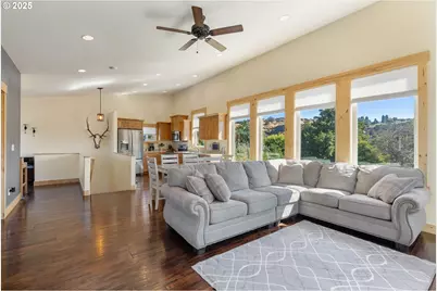 192 Honey Suckle Ln, The Dalles, OR 97058 - Photo 10