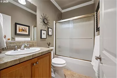 426 Troon Ave, Woodburn, OR 97071 - Photo 32