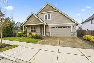 12118 Tolstrup Dr, Oregon City, OR 97045 - Photo 2