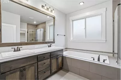 12118 Tolstrup Dr, Oregon City, OR 97045 - Photo 32