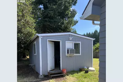 18400 SE Division St, Gresham, OR 97030 - Photo 6
