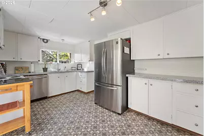 7738 SW 31st Ave, Portland, OR 97219 - Photo 8