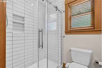 2525 NE Tillamook St, Portland, OR 97212 - Photo 46