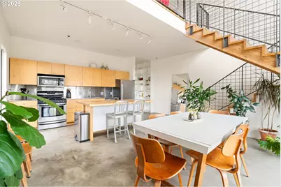 2373 SE 44th Ave #302, Portland, OR 97215 - Photo 6