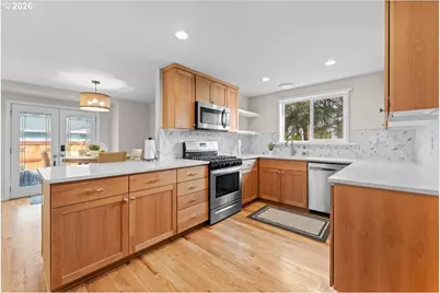 445 W Exeter St, Gladstone, OR 97027 - Photo 6