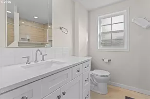 445 W Exeter St, Gladstone, OR 97027 - Photo 14