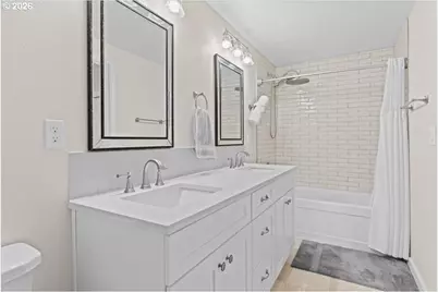 445 W Exeter St, Gladstone, OR 97027 - Photo 12