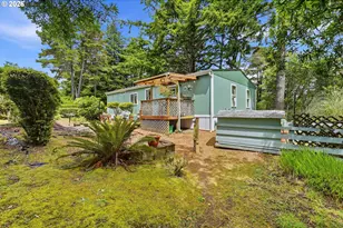 495 Village Pines Way, Coos Bay, OR 97420 - Photo 38