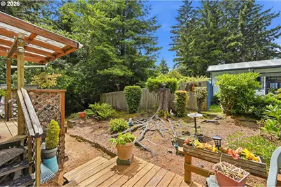 495 Village Pines Way, Coos Bay, OR 97420 - Photo 34