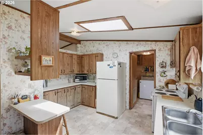 495 Village Pines Way, Coos Bay, OR 97420 - Photo 16