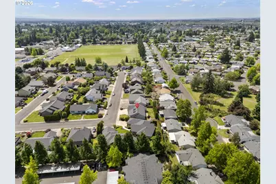 1329 Anna St, Woodburn, OR 97071 - Photo 36