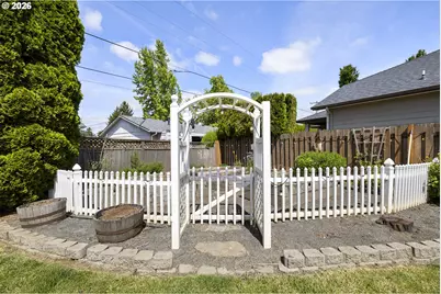 1329 Anna St, Woodburn, OR 97071 - Photo 30