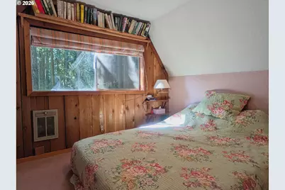 27503 E Marion Ave, Rhododendron, OR 97049 - Photo 22