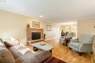 7422 SW 37th Ave, Portland, OR 97219 - Photo 4