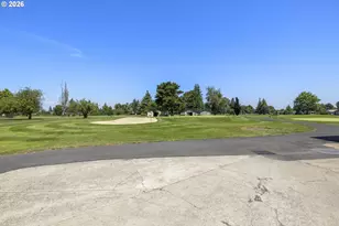 1501 Newport Way, Woodburn, OR 97071 - Photo 34
