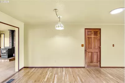 1501 Newport Way, Woodburn, OR 97071 - Photo 2