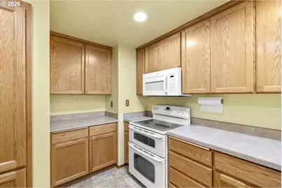 1501 Newport Way, Woodburn, OR 97071 - Photo 4