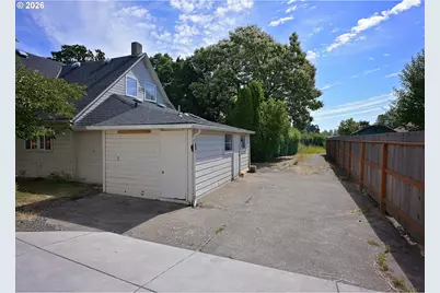 1710 SW 2nd St, McMinnville, OR 97128 - Photo 4