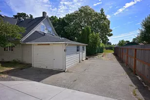 1710 SW 2nd St, McMinnville, OR 97128 - Photo 4