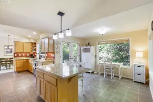 3363 Bentley Ave, Eugene, OR 97405 - Photo 18