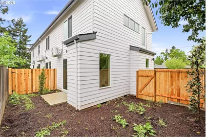 6794 SE Insley #3, Portland, OR 97206 - Photo 10