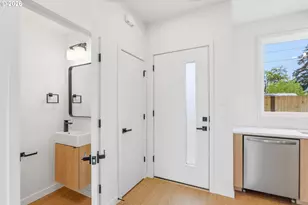 6794 SE Insley, Portland, OR 97206 - Photo 8
