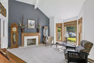 6013 SW Orchid Dr, Portland, OR 97219 - Photo 2
