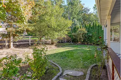 5728 NW Skycrest Pkwy, Portland, OR 97229 - Photo 38