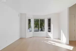 5728 NW Skycrest Pkwy, Portland, OR 97229 - Photo 16