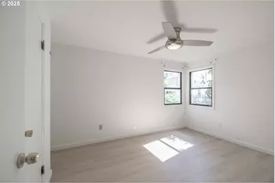 875 S 5th St, Lebanon, OR 97355 - Photo 16