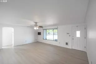 875 S 5th St, Lebanon, OR 97355 - Photo 6