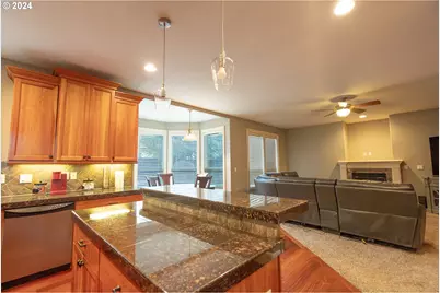 2757 Islander Ave, Salem, OR 97304 - Photo 12