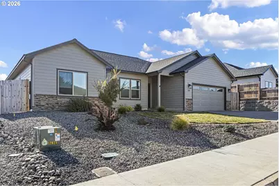 924 Durham Ave, Sutherlin, OR 97479 - Photo 2