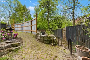 4410 Spring Meadow Ave, Eugene, OR 97404 - Photo 36