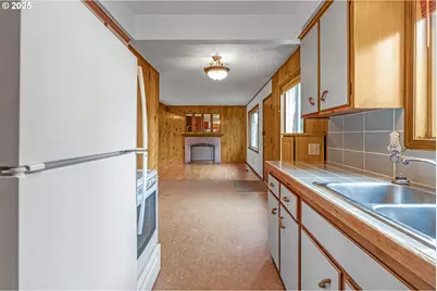 11529 NE Fargo St, Portland, OR 97220 - Photo 14