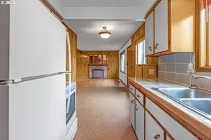 11529 NE Fargo St, Portland, OR 97220 - Photo 14