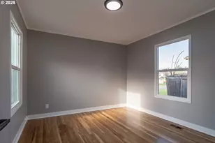 1551 NE Morris St, Roseburg, OR 97470 - Photo 22