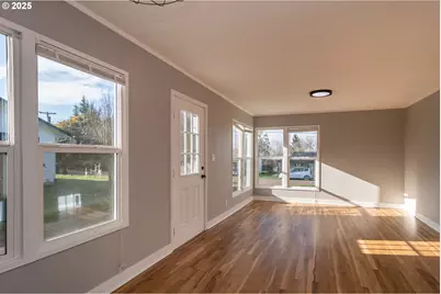 1551 NE Morris St, Roseburg, OR 97470 - Photo 16