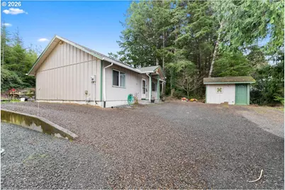 142 S Quadrant St, Rockaway Beach, OR 97136 - Photo 2