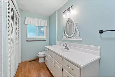 13068 SE Capistrano Ct, Milwaukie, OR 97222 - Photo 36