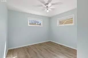 1829 E 8th St, The Dalles, OR 97058 - Photo 16