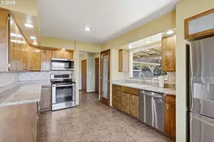 1829 E 8th St, The Dalles, OR 97058 - Photo 8