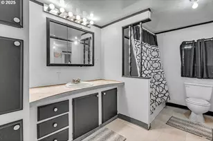 4882 NE Lancaster Dr, Salem, OR 97305 - Photo 26