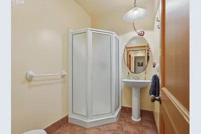 409 2nd St, Astoria, OR 97103 - Photo 28