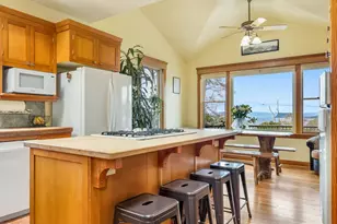 409 2nd St, Astoria, OR 97103 - Photo 10