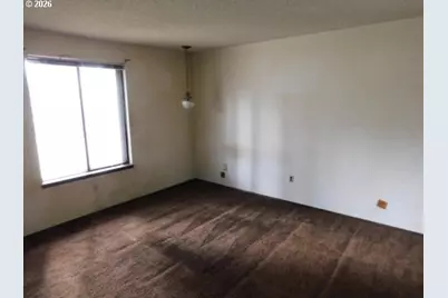 8621 SE Strawberry Ln, Milwaukie, OR 97267 - Photo 10