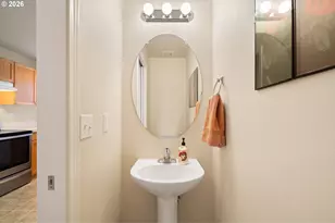 618 NE Mariners Loop, Portland, OR 97211 - Photo 18