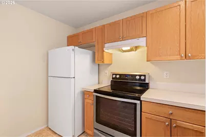 618 NE Mariners Loop, Portland, OR 97211 - Photo 16